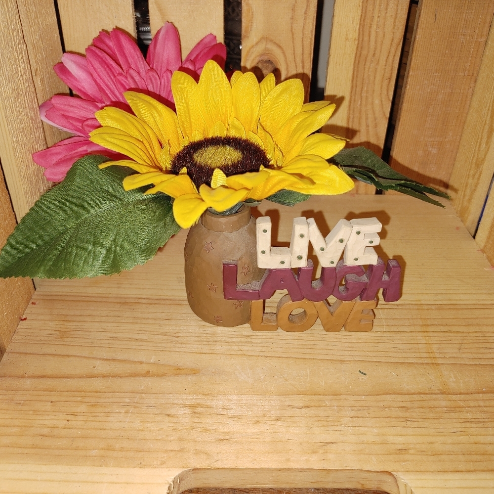 *FINAL PRICE* B. Lloyd 2006 Primitive Figurine/Vase